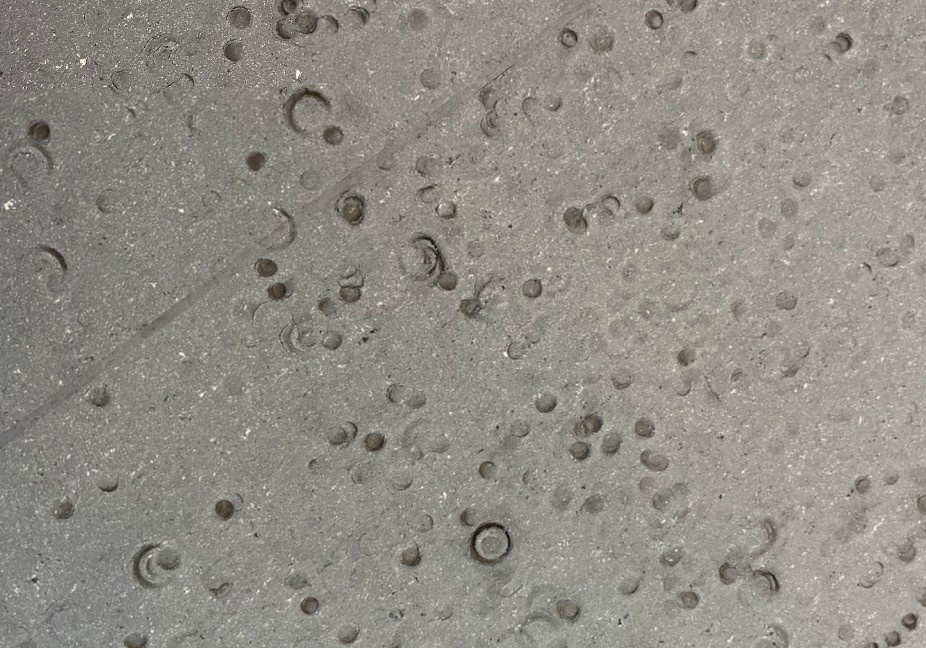 mærker i linoleum fra stole