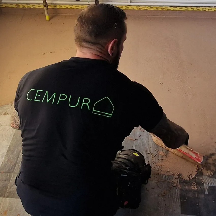 Microcement lægges på fliser