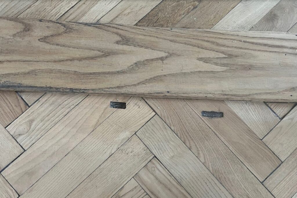 lakbehandling af gulv