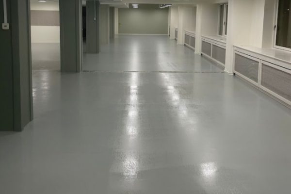 Epoxy slidstærkt