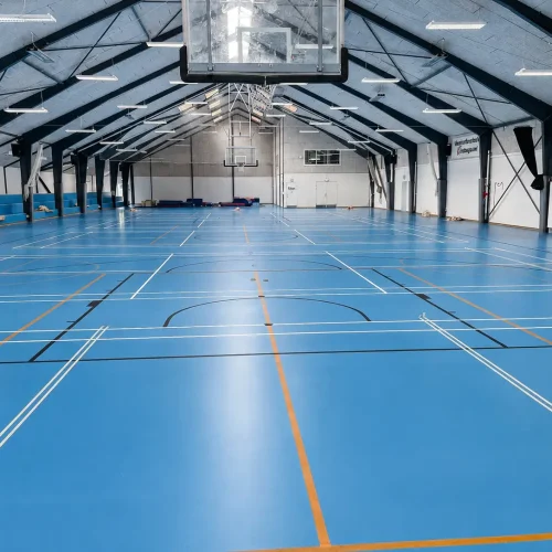 Renoveret sportsgulv i sportshal i Nordvestsjælland