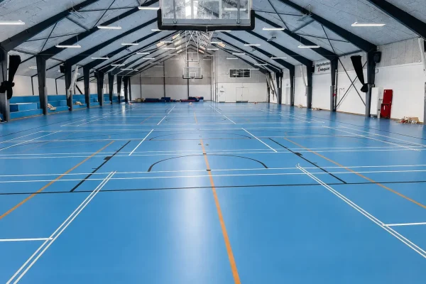 Renoveret sportsgulv i sportshal i Nordvestsjælland